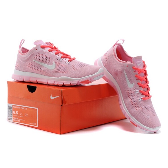 Nike Shoes - Nike Free 5.0
